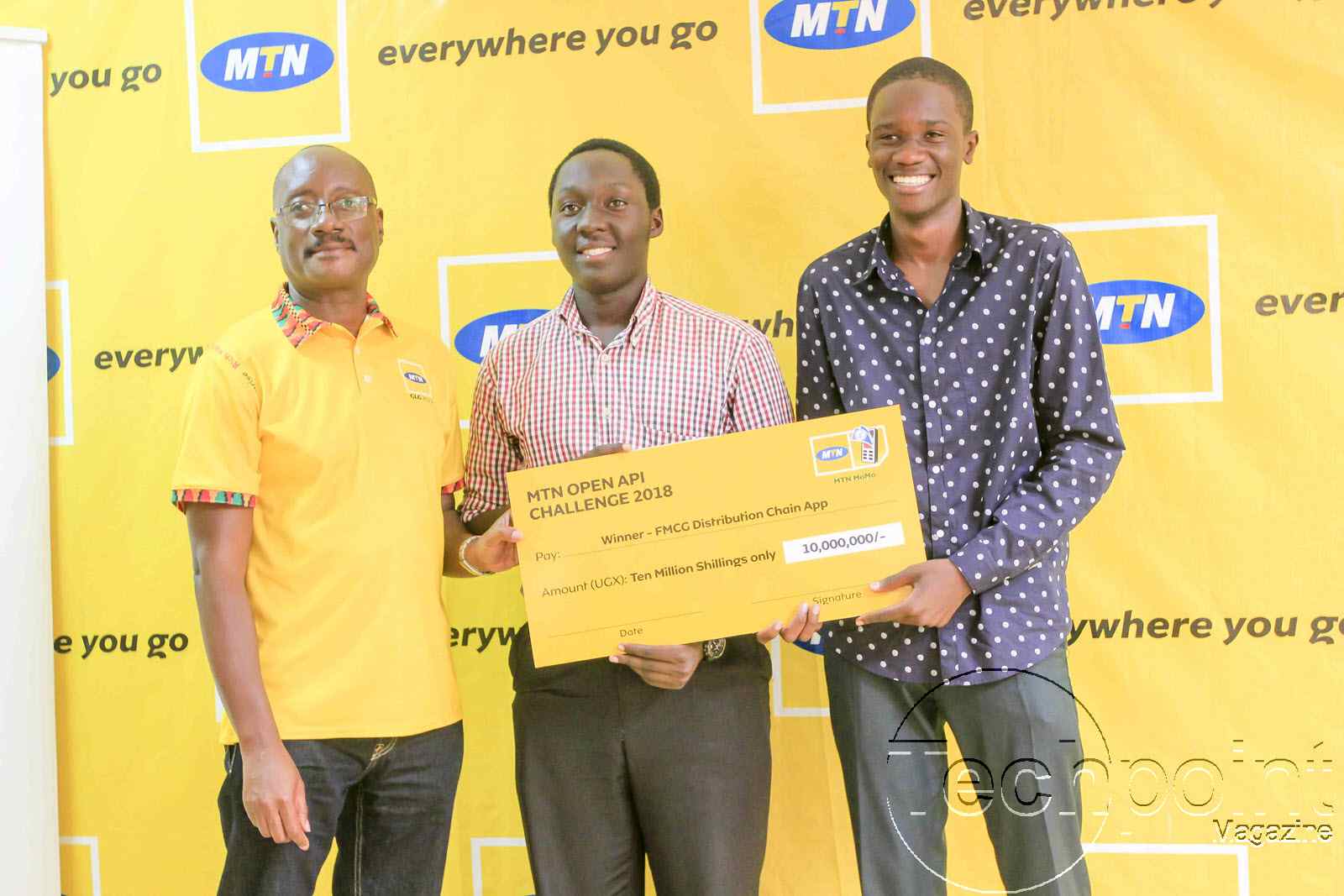 MTN CEO Gordian Kyomukama Handing over the MTN OPEN API Challenge Cheque